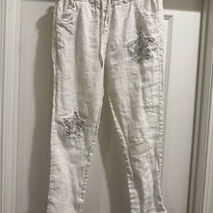 White Star-Embellished Cropped Pants